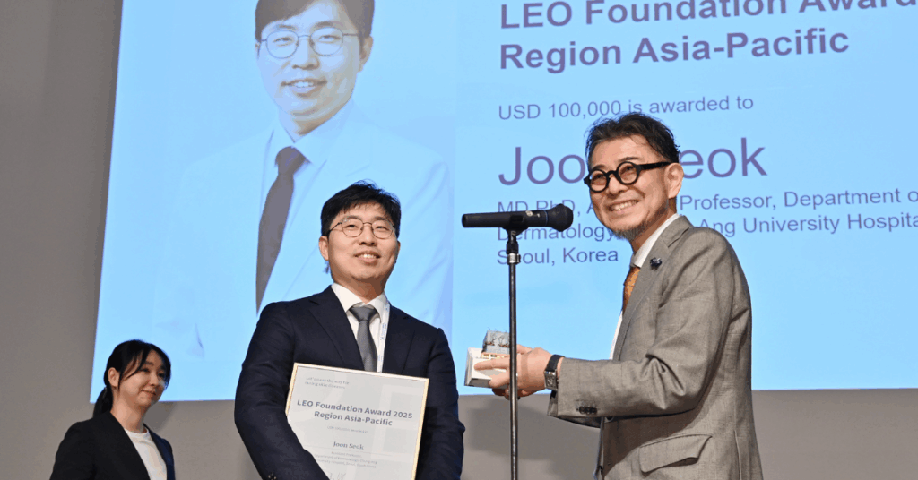 Award winner with a focus on alopecia areata